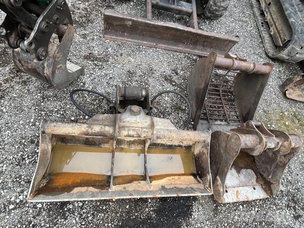 JCB 8027 ZTS 소형 굴삭기 7톤 미만