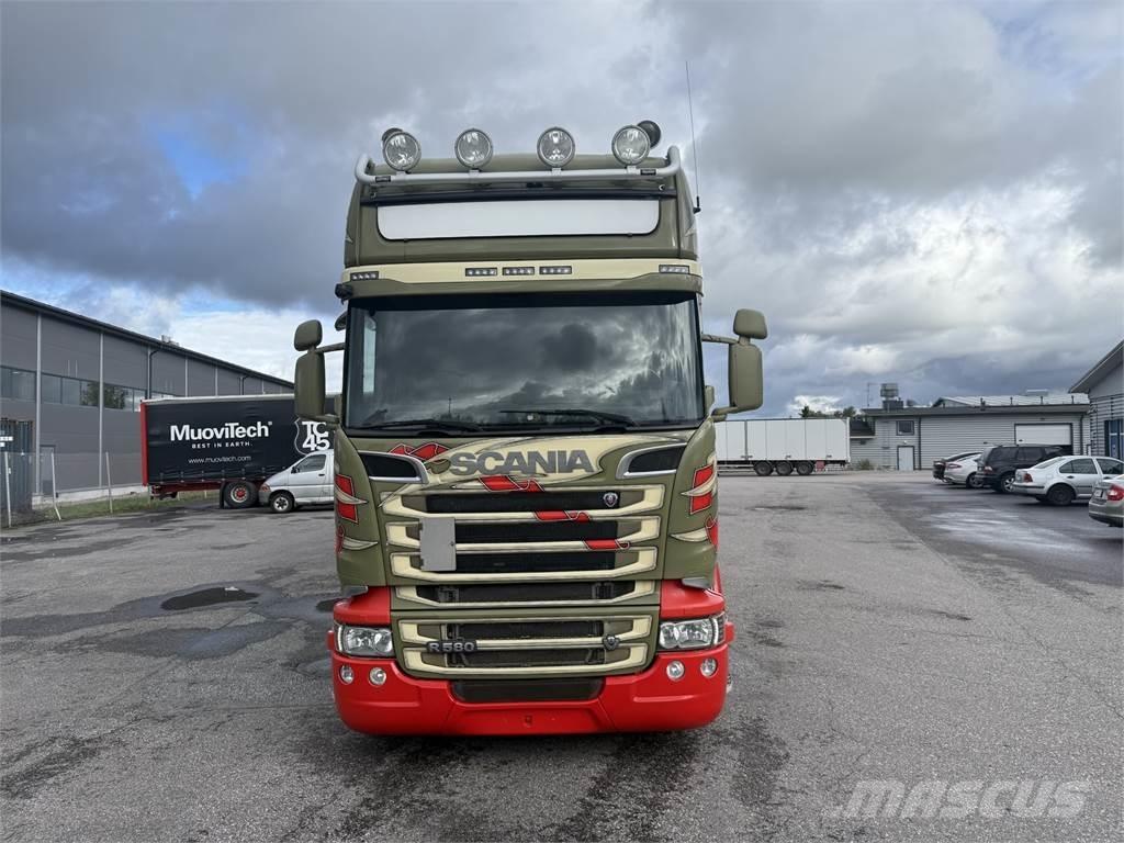 Scania R580 8X2 탑차 트럭