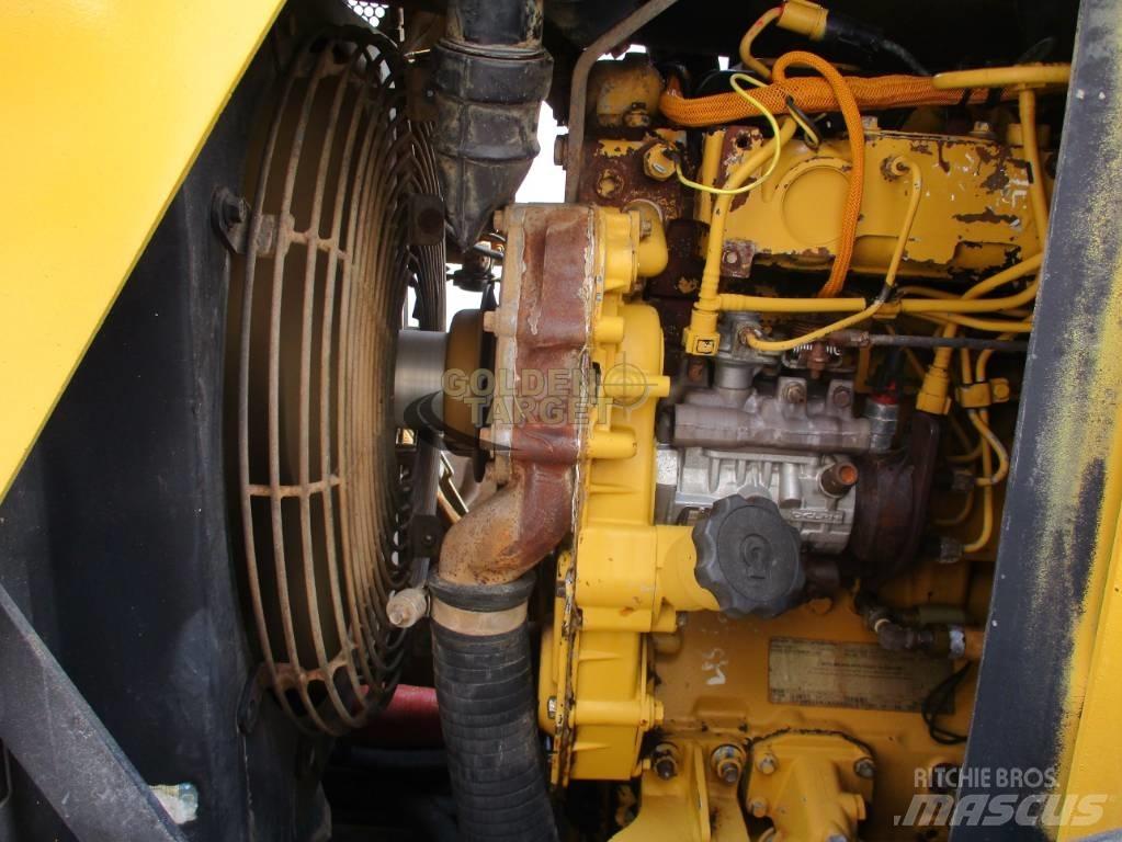 CAT CS 533 E Roller 싱글 드럼 롤러
