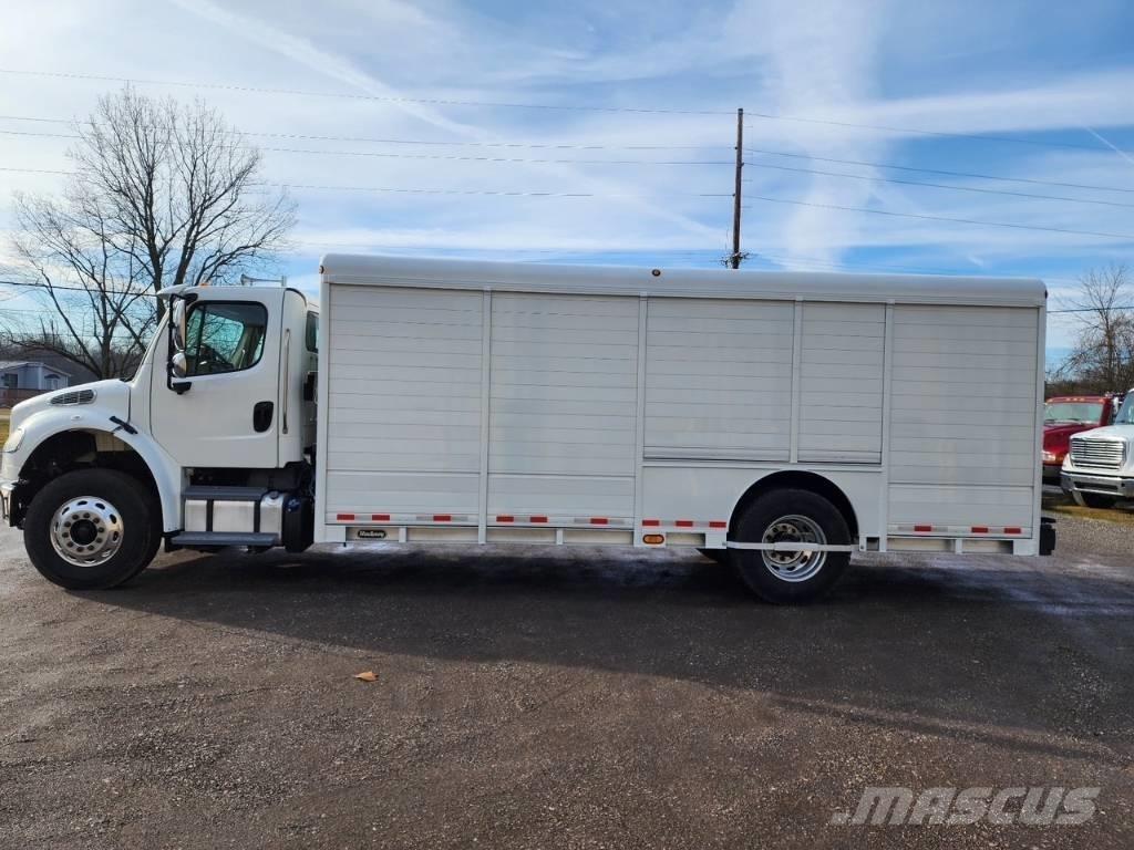 Freightliner M2 음료 배달 트럭