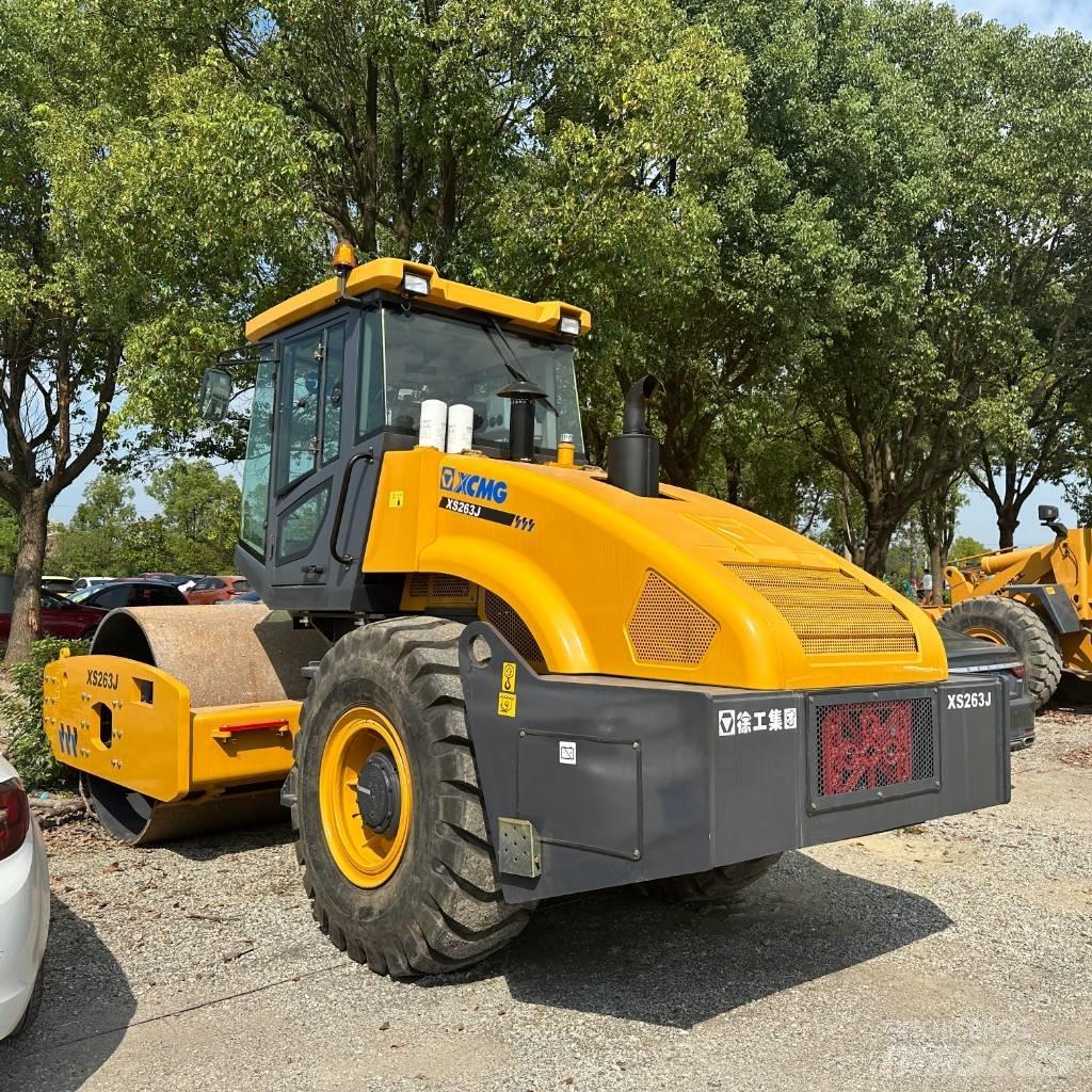 XCMG XS263J 싱글 드럼 롤러