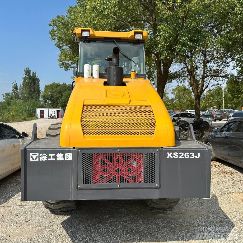 XCMG XS263J 싱글 드럼 롤러