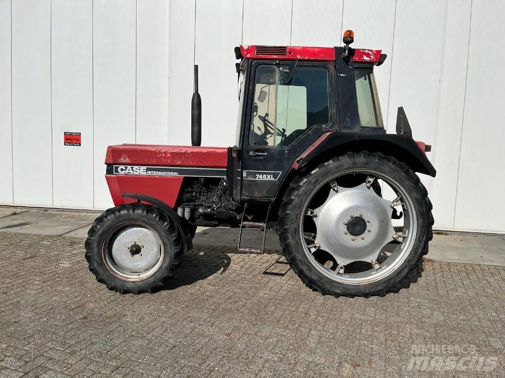 Case IH 745XL 트랙터