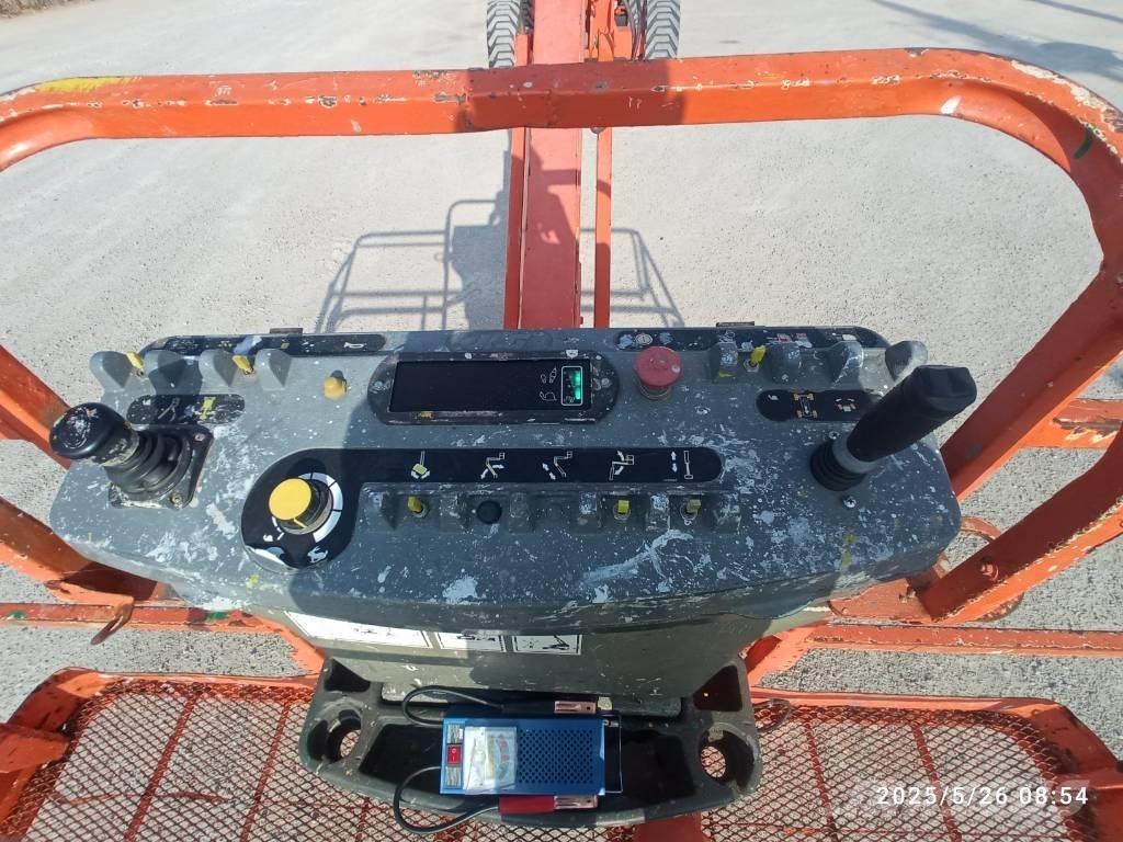 JLG 860 SJ 견인식 전동이동 리프트