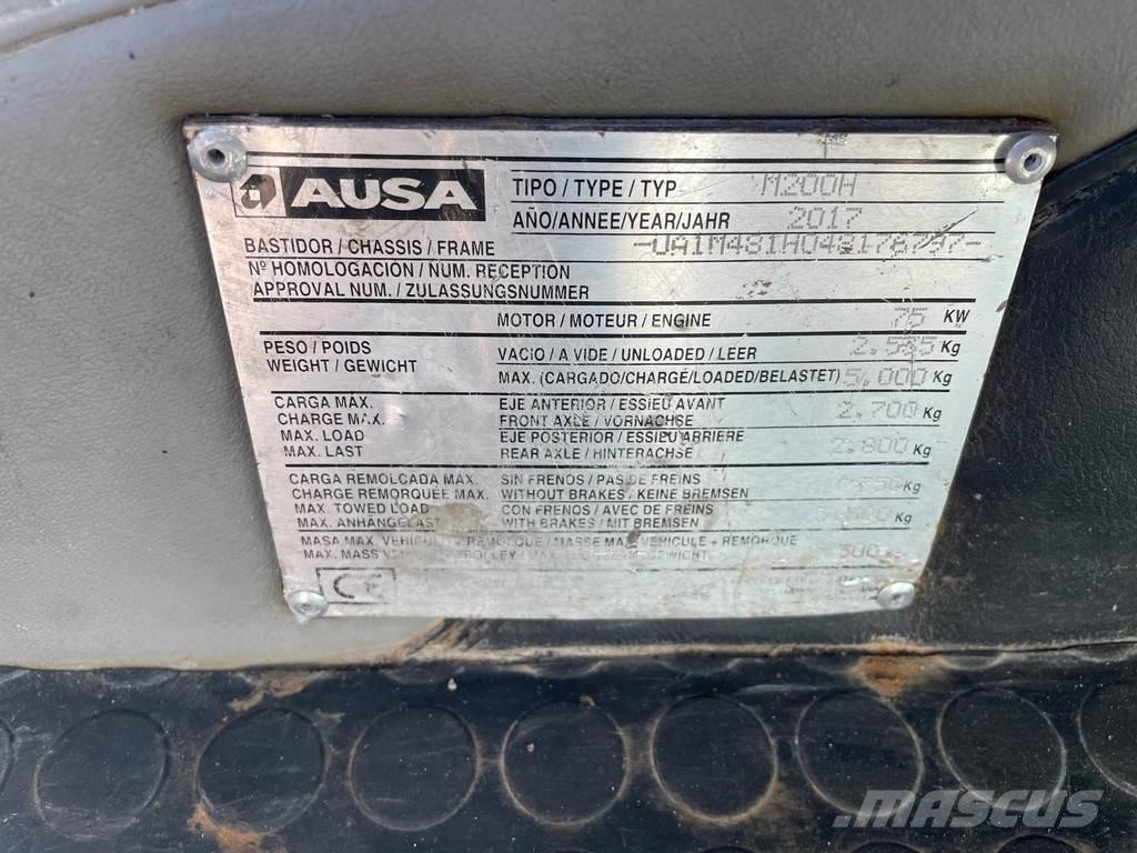 Ausa M200H 4X4 다목적 장비