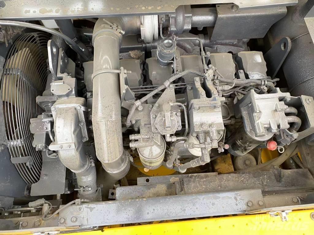 Komatsu PC 450 대형 굴삭기 29톤 이상