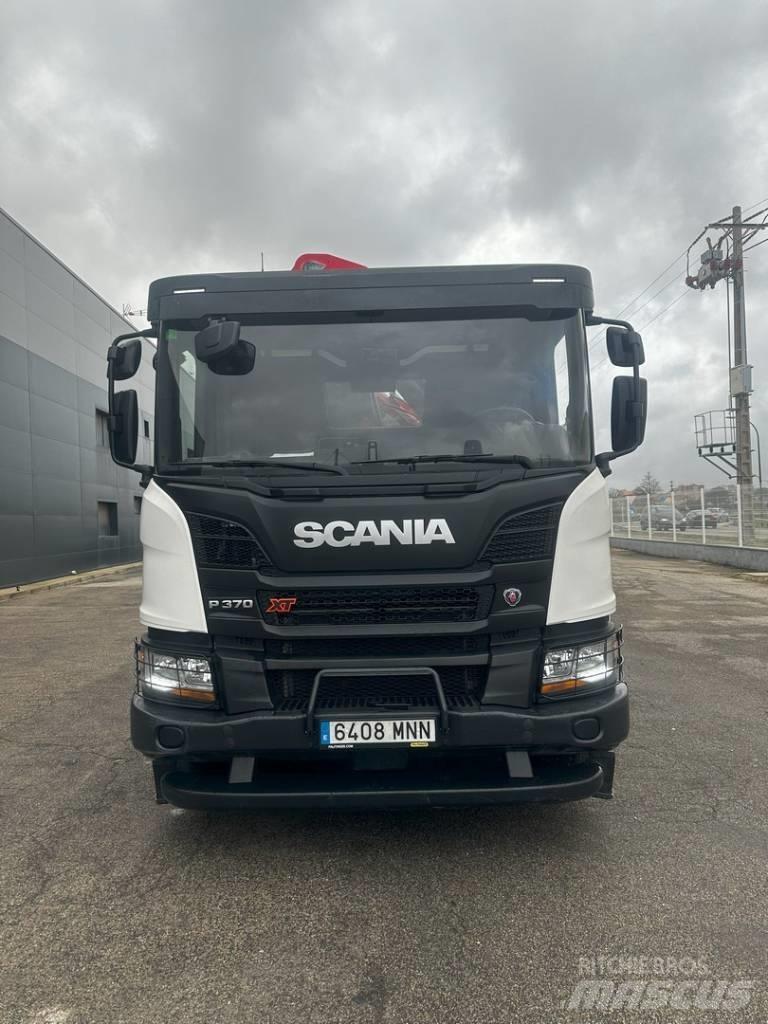 Scania P 370 크레인 트럭