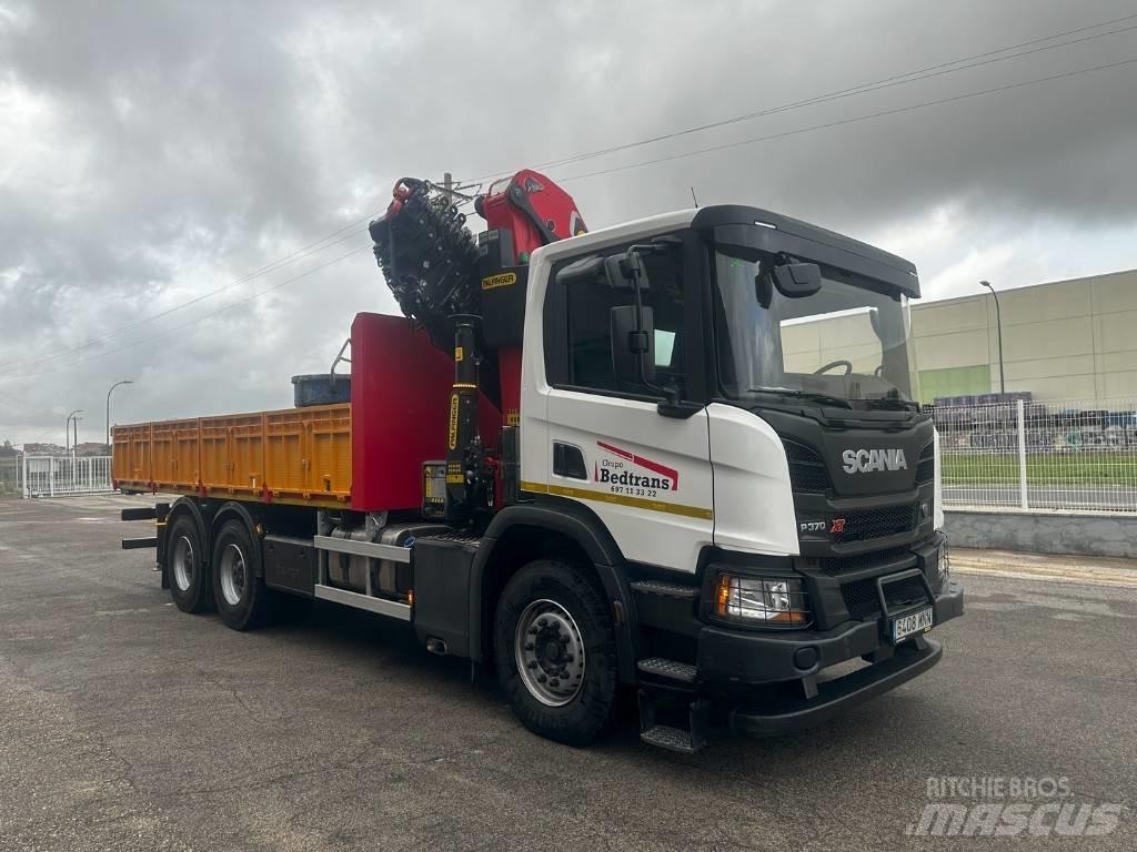 Scania P 370 크레인 트럭