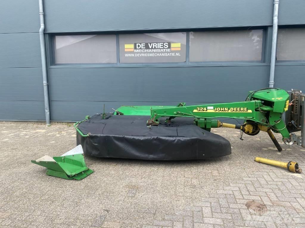John Deere 324 제초기