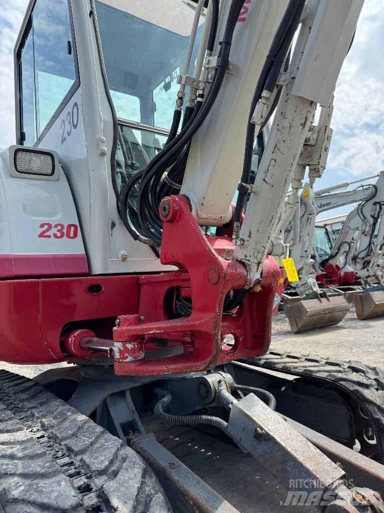 Takeuchi TB 230 소형 굴삭기 7톤 미만