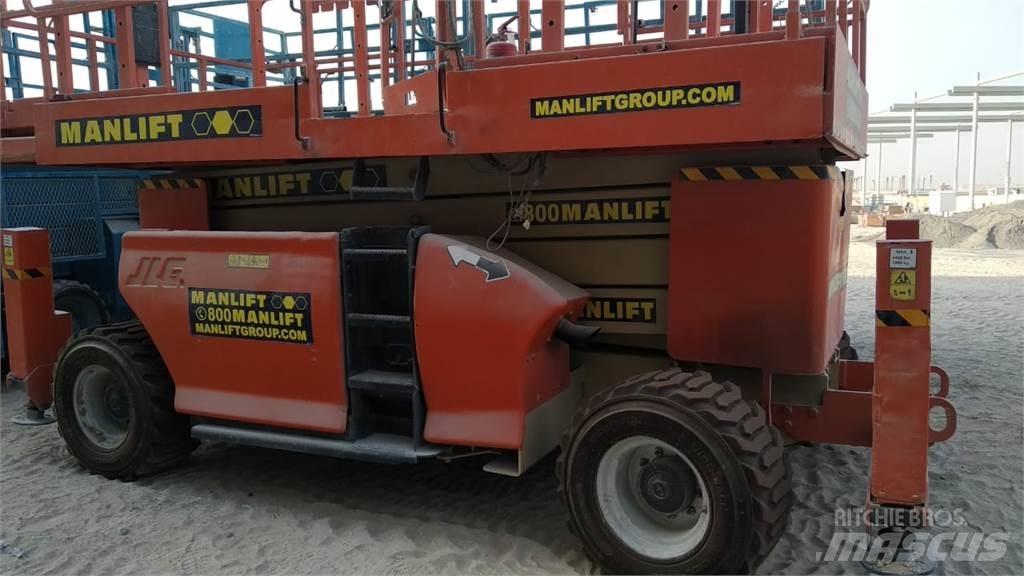 JLG 4394RT 가위형 리프트