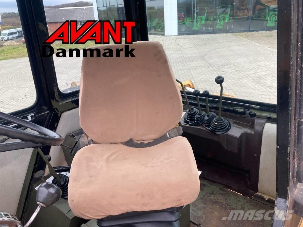 Hydrema 806 백호로더