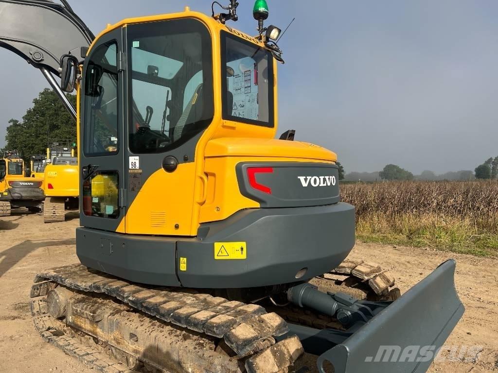 Volvo ECR 88 D 대형 굴삭기 29톤 이상