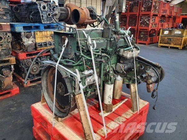Volvo D7C215 엔진