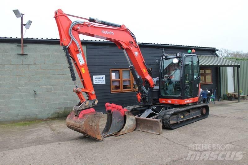 Kubota KX 080-4 중형굴삭기 7톤-28톤