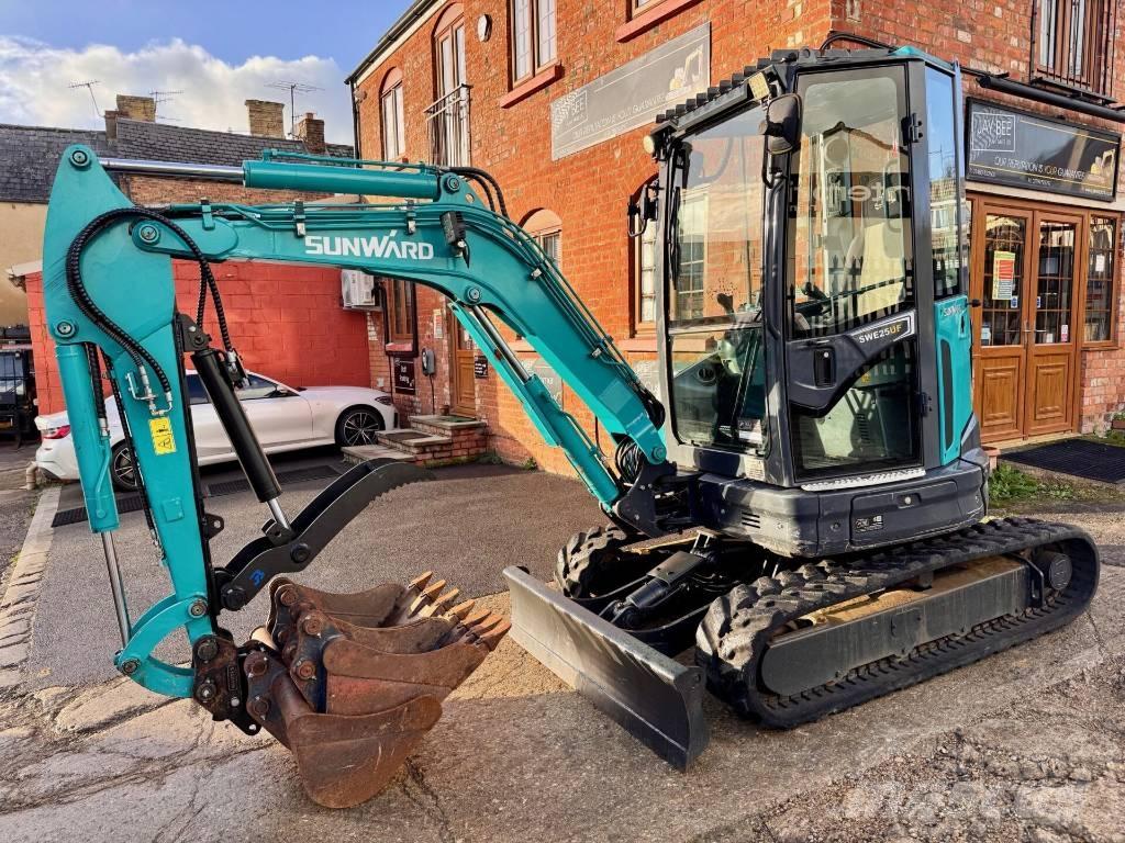 Sunward SWE 25 UF 소형 굴삭기 7톤 미만