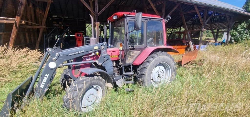 Belarus MTS 820 + FL 트랙터