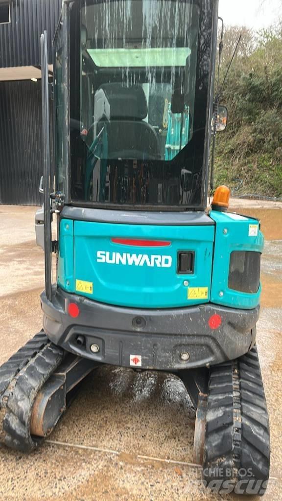 Sunward SWE25UF 소형 굴삭기 7톤 미만