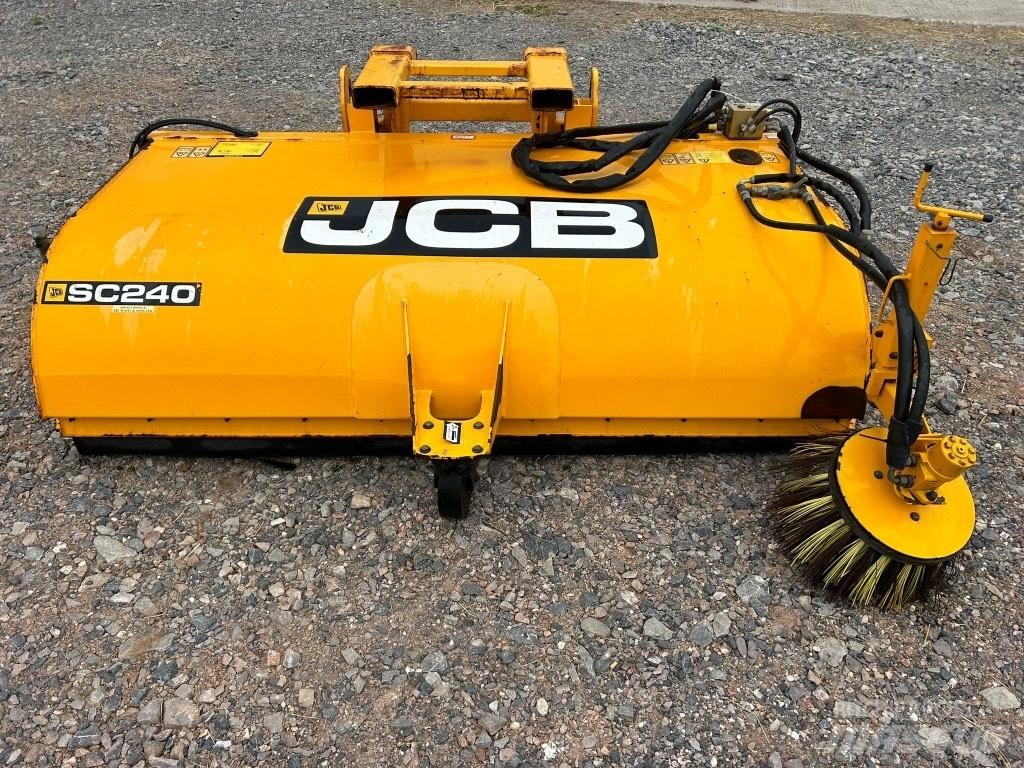 JCB SC 240 브러쉬
