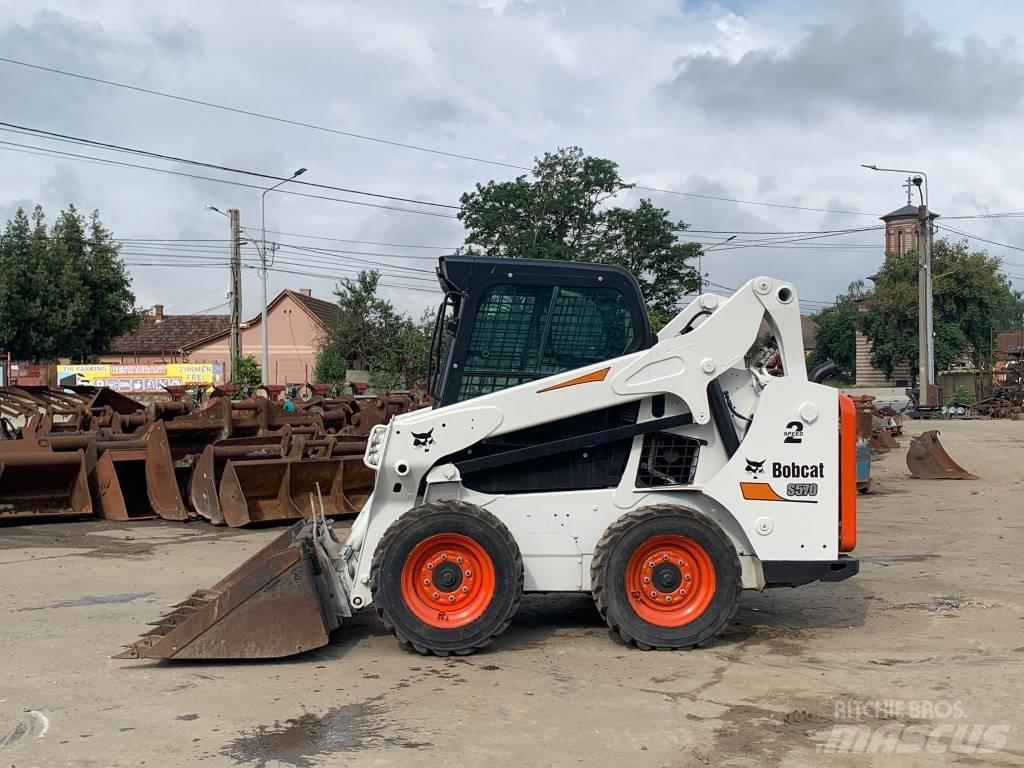 Bobcat S 570  스키드로더