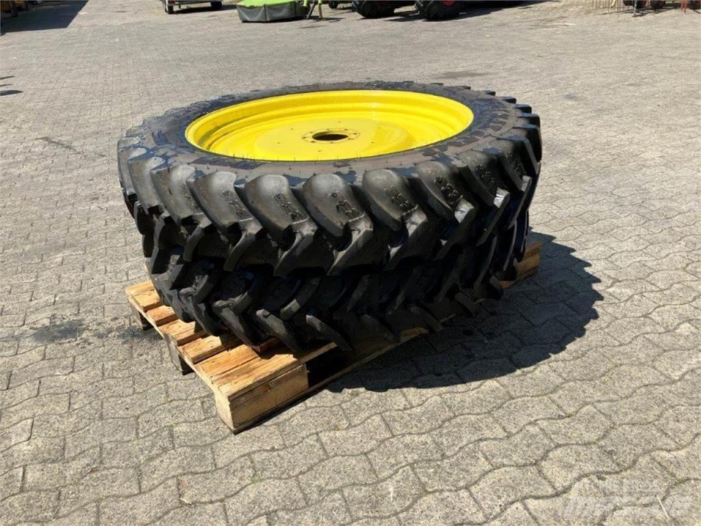 BKT 320/90R42 타이어, 휠 및 림