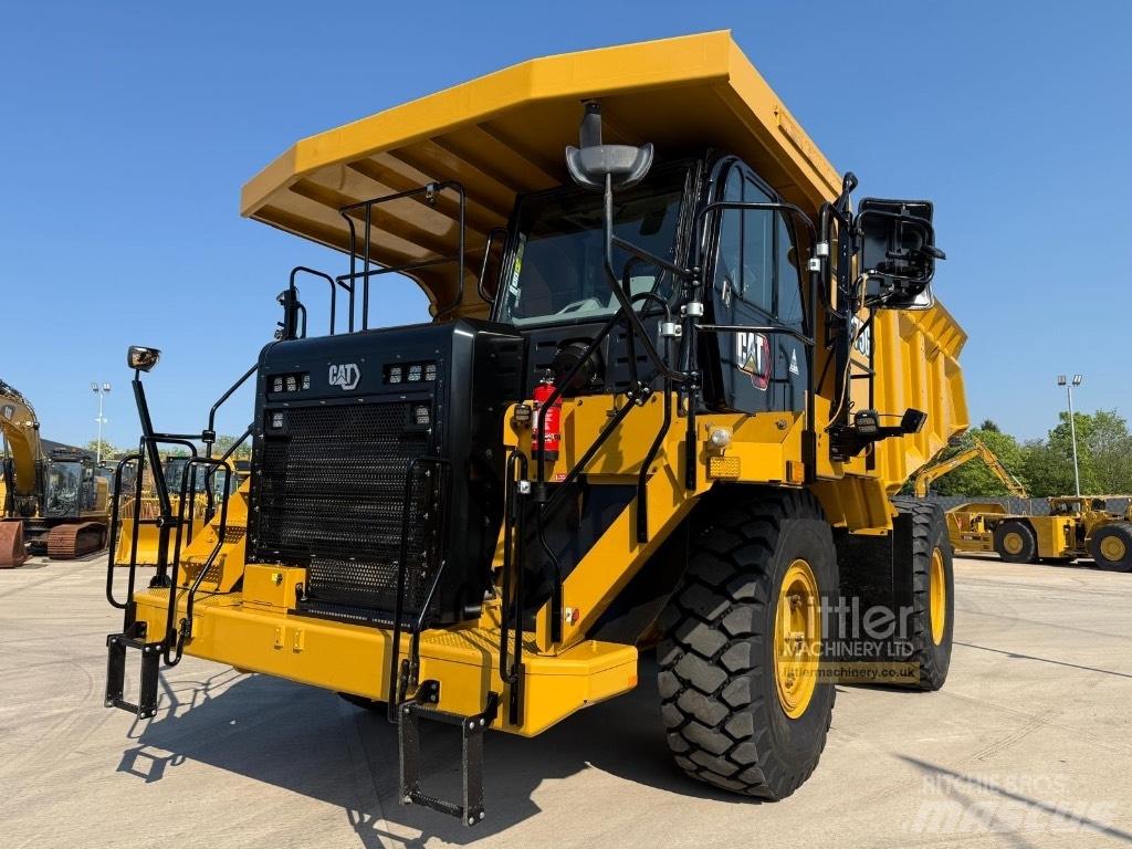 CAT 775 G 초대형 덤프 트럭