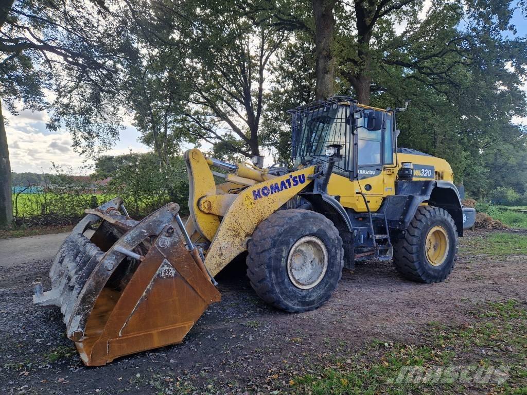 Komatsu WA 320-8  휠로우더