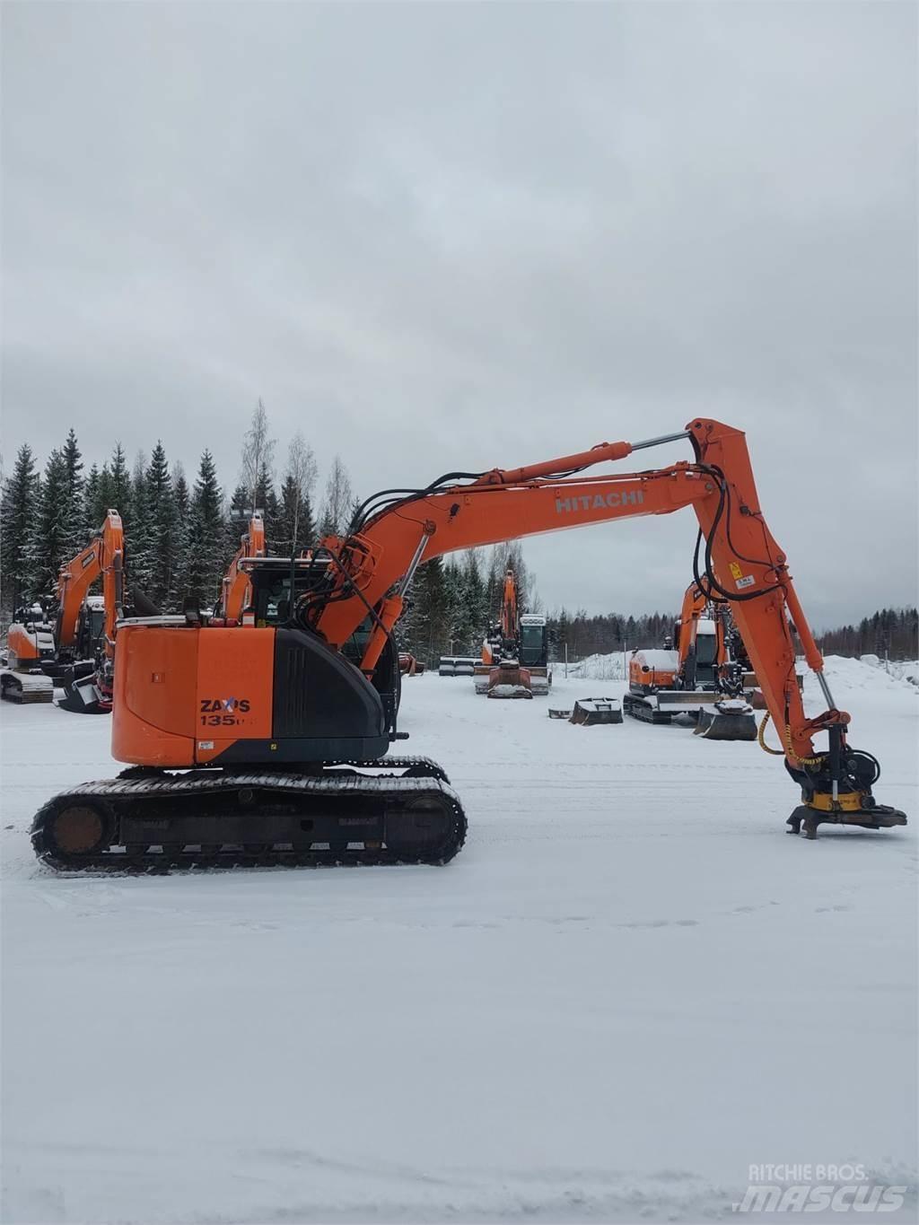 Hitachi ZX135US-5B 대형 굴삭기 29톤 이상