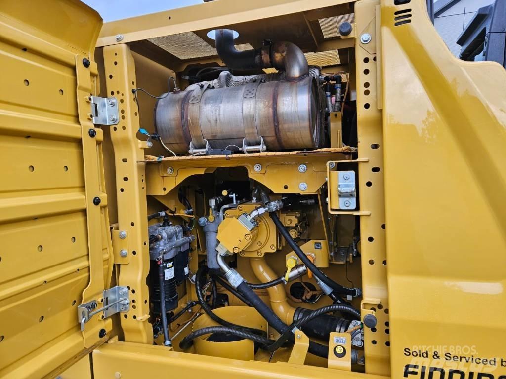 CAT 320 대형 굴삭기 29톤 이상