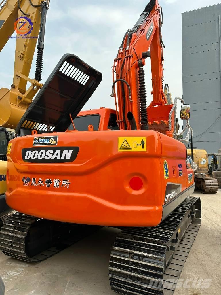 Doosan DX 150 중형굴삭기 7톤-28톤