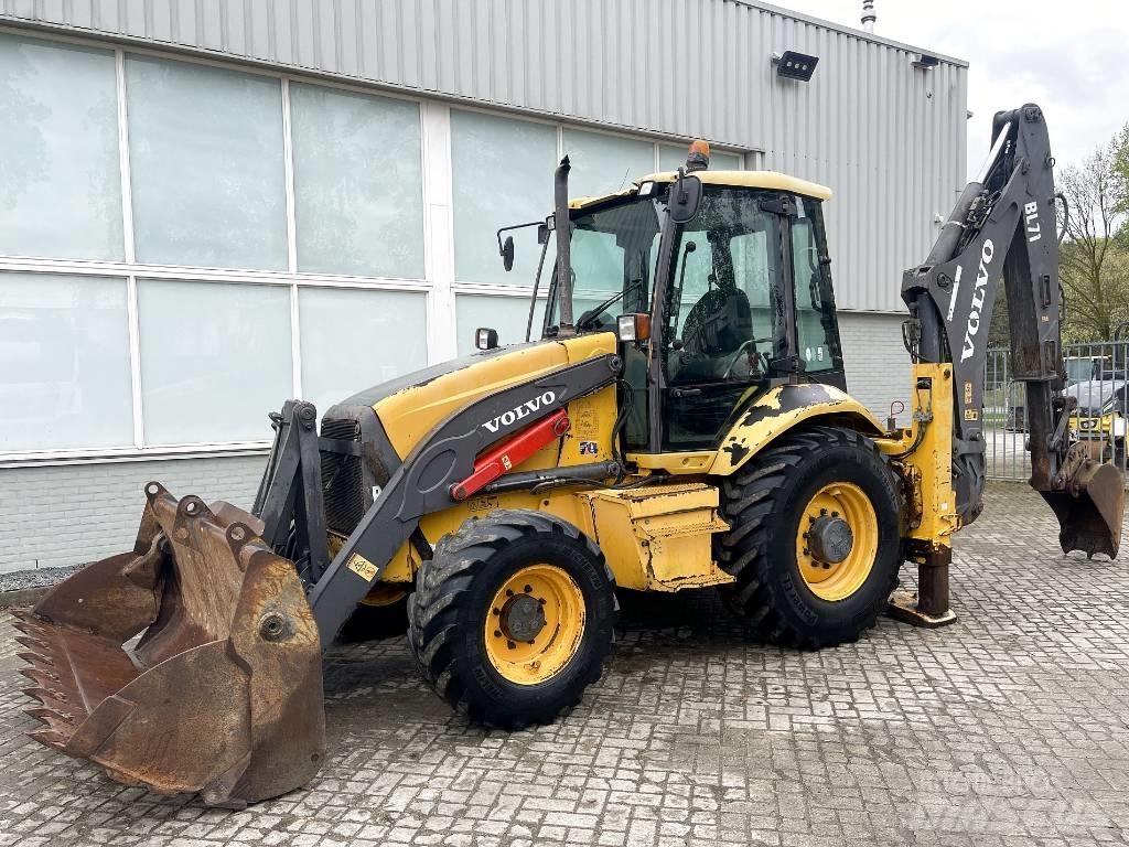 Volvo BL71 백호로더