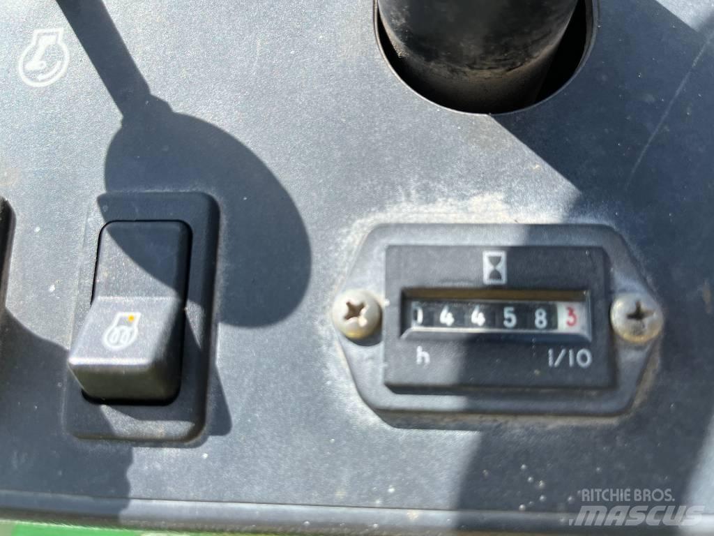 John Deere 2653 A 탑승형 잔디깎기