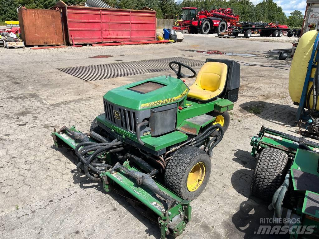 John Deere 2653 A 탑승형 잔디깎기