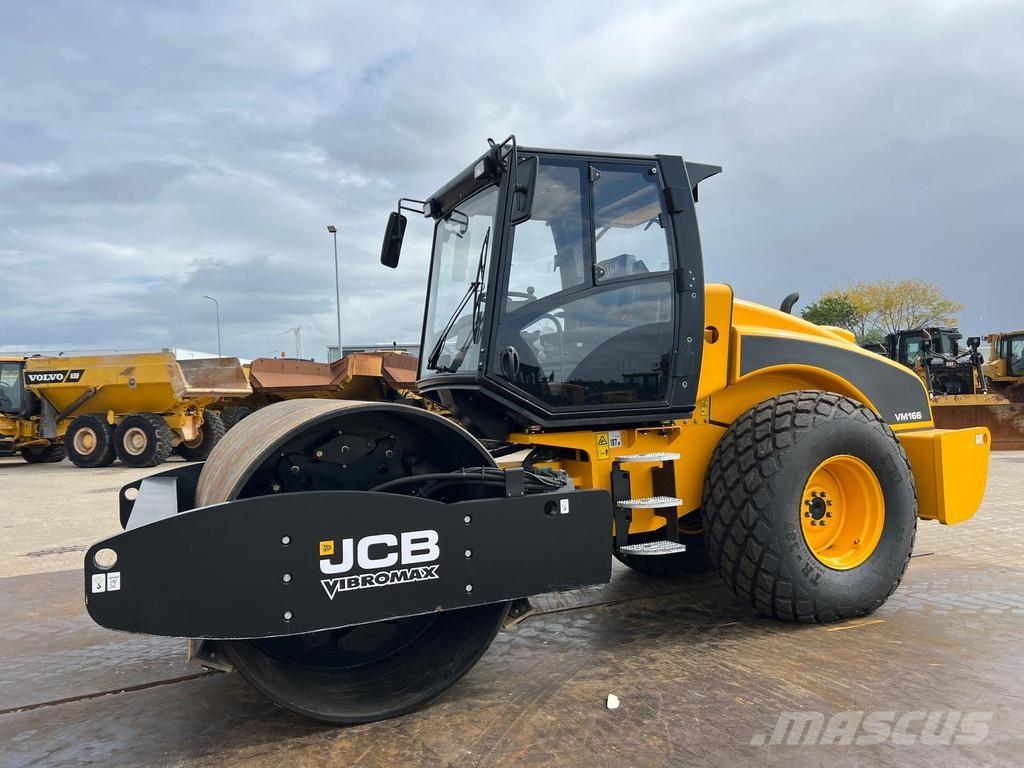 JCB VM166D 싱글 드럼 롤러