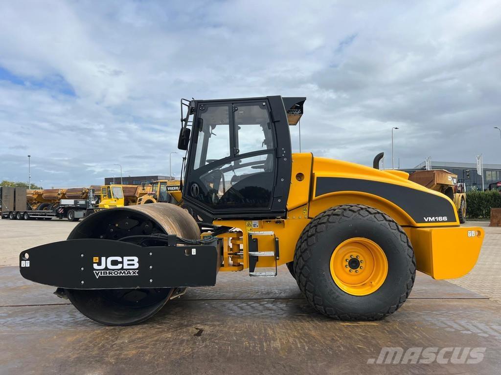 JCB VM166D 싱글 드럼 롤러