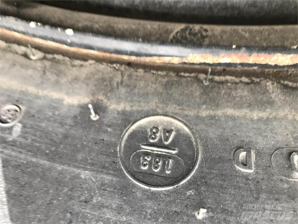 Mitas 680/80R42 타이어, 휠 및 림
