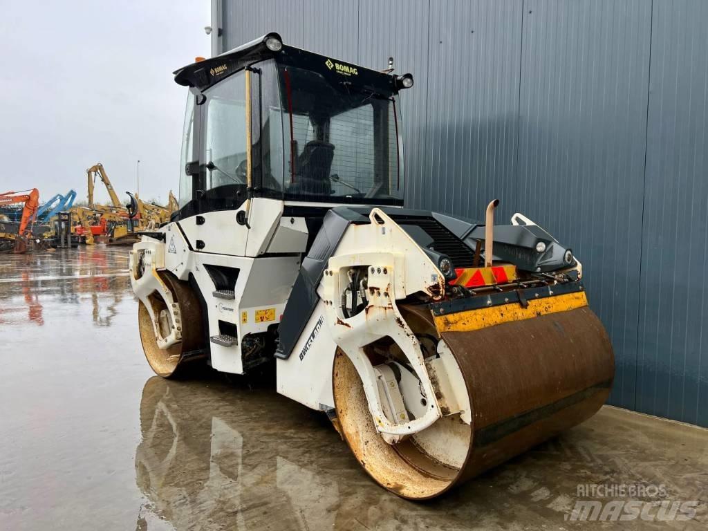Bomag BW151AD-5 트윈 드럼 롤러
