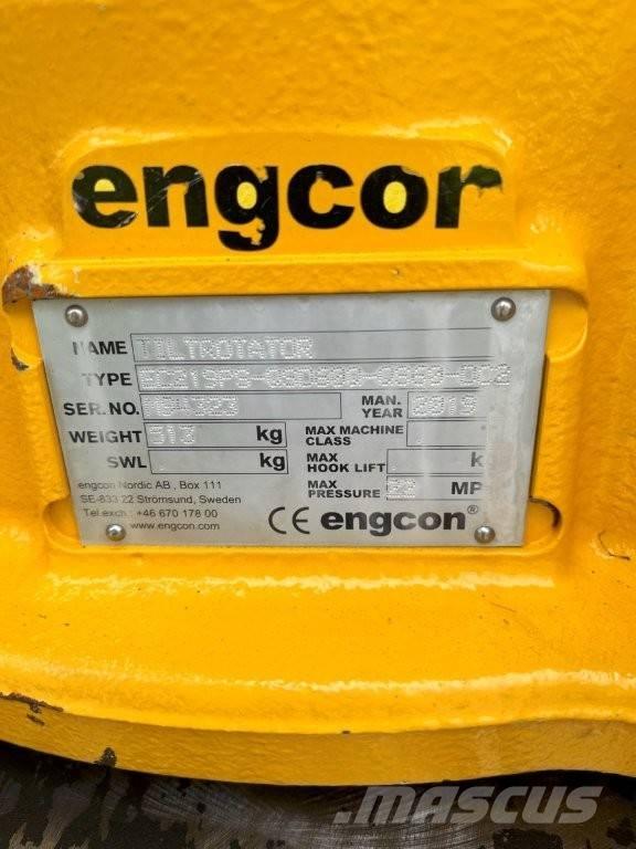 Komatsu PW 160-11  휠 굴삭기