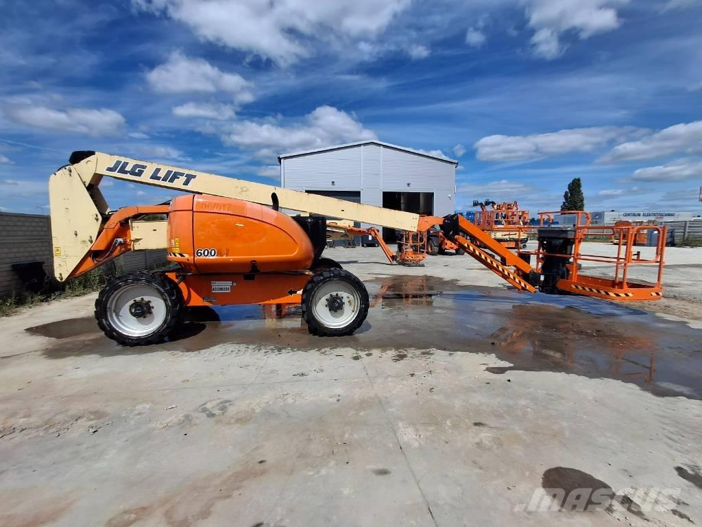 JLG 600AJ 관절형 전동이동 리프트