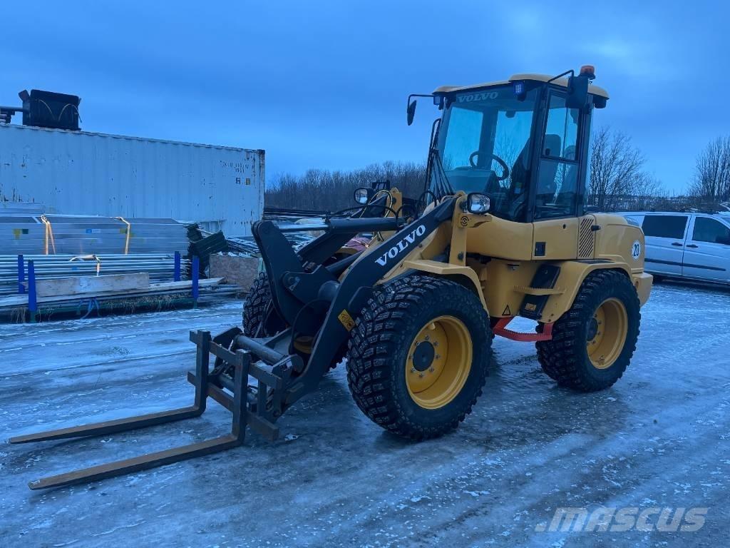 Volvo L 30 G  휠로우더