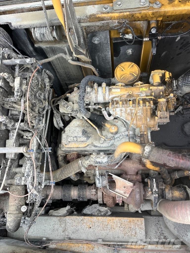 CAT 324 E 대형 굴삭기 29톤 이상