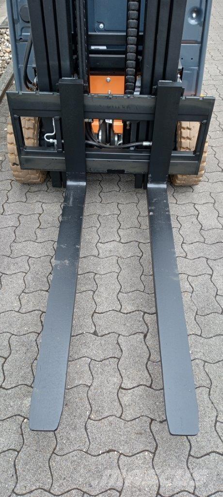 Toyota 8FBM16T 전동 지게차