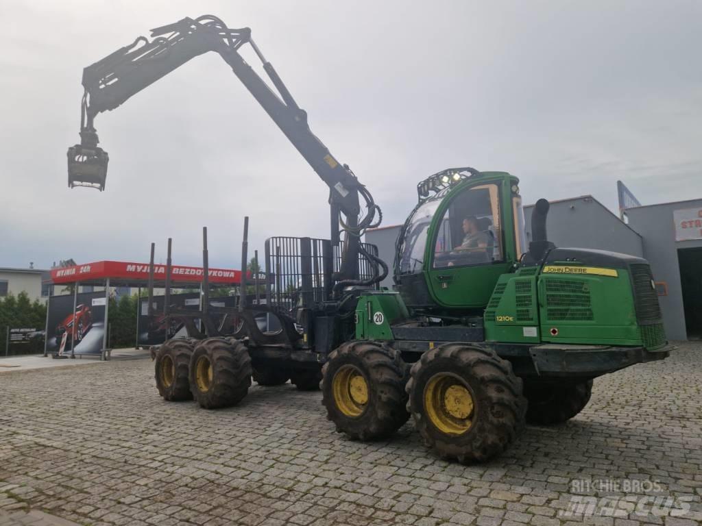 John Deere 1210 E 원목 포워더