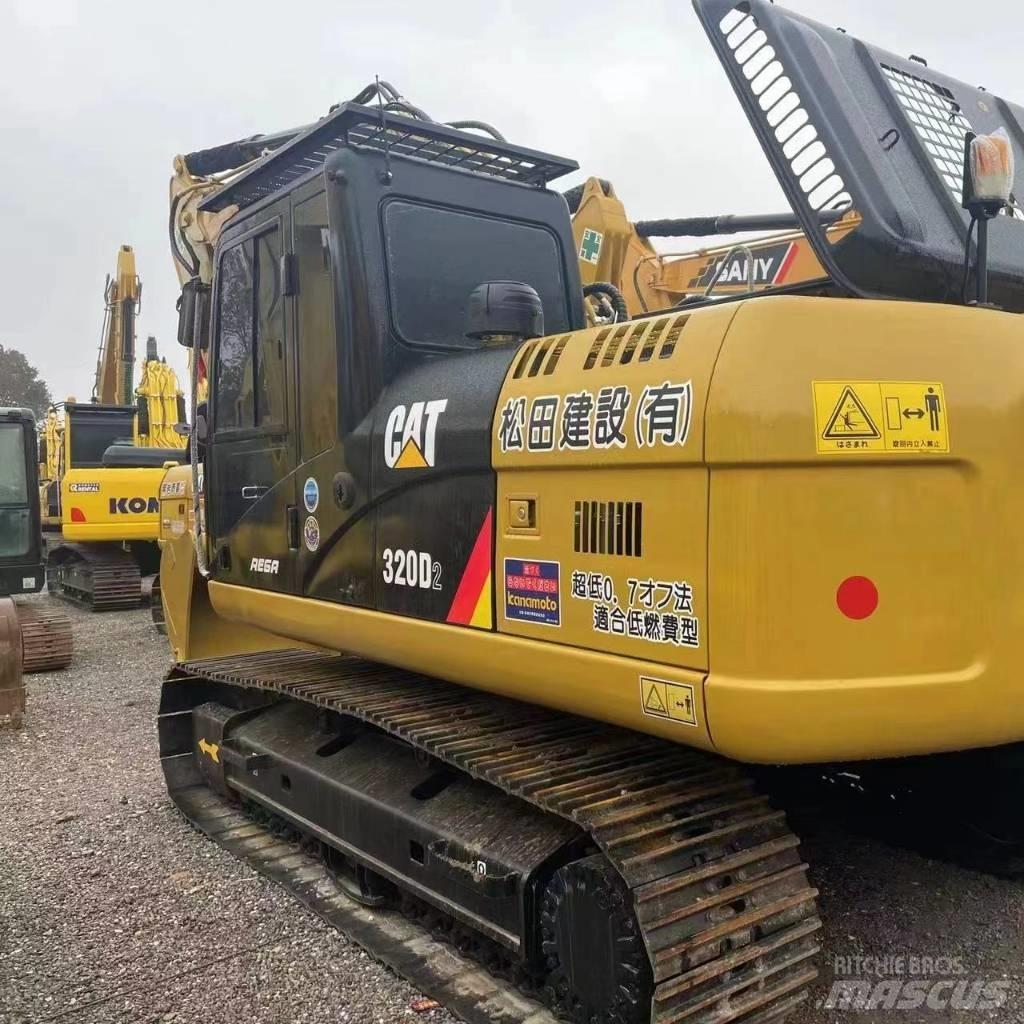 CAT 320 D2 대형 굴삭기 29톤 이상