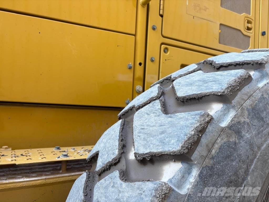 CAT 150 그레이더