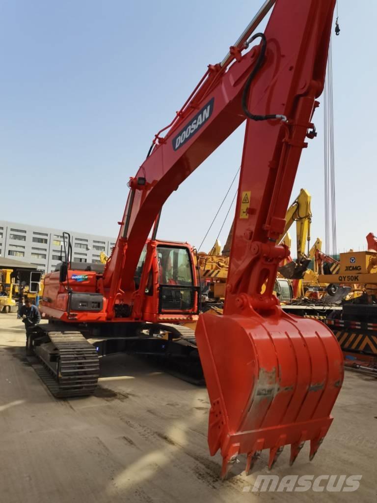 Doosan DX 300 대형 굴삭기 29톤 이상