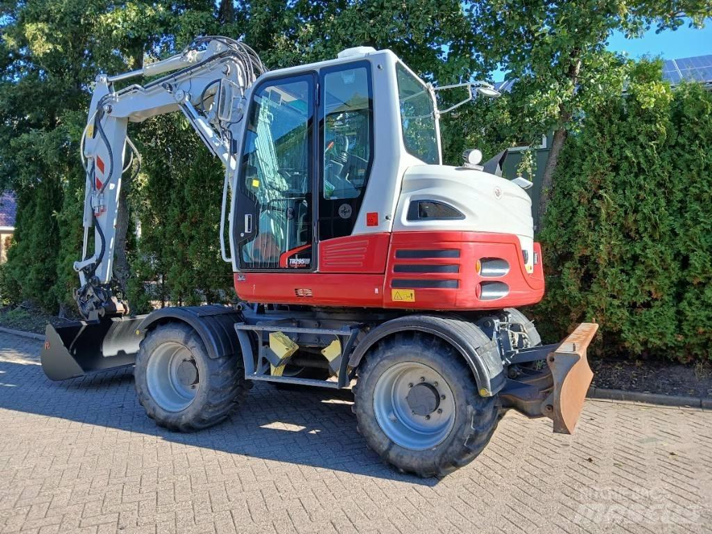 Takeuchi TB 295 W  휠 굴삭기