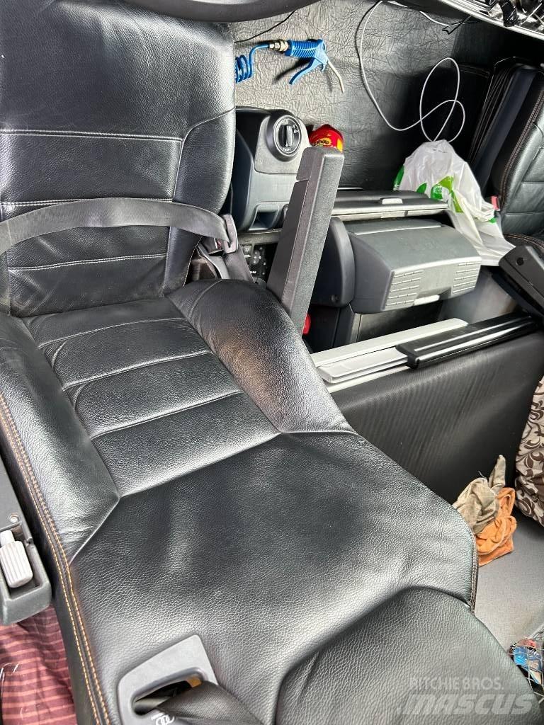 MAN TGX 18.480 XLX 트랙터 유닛