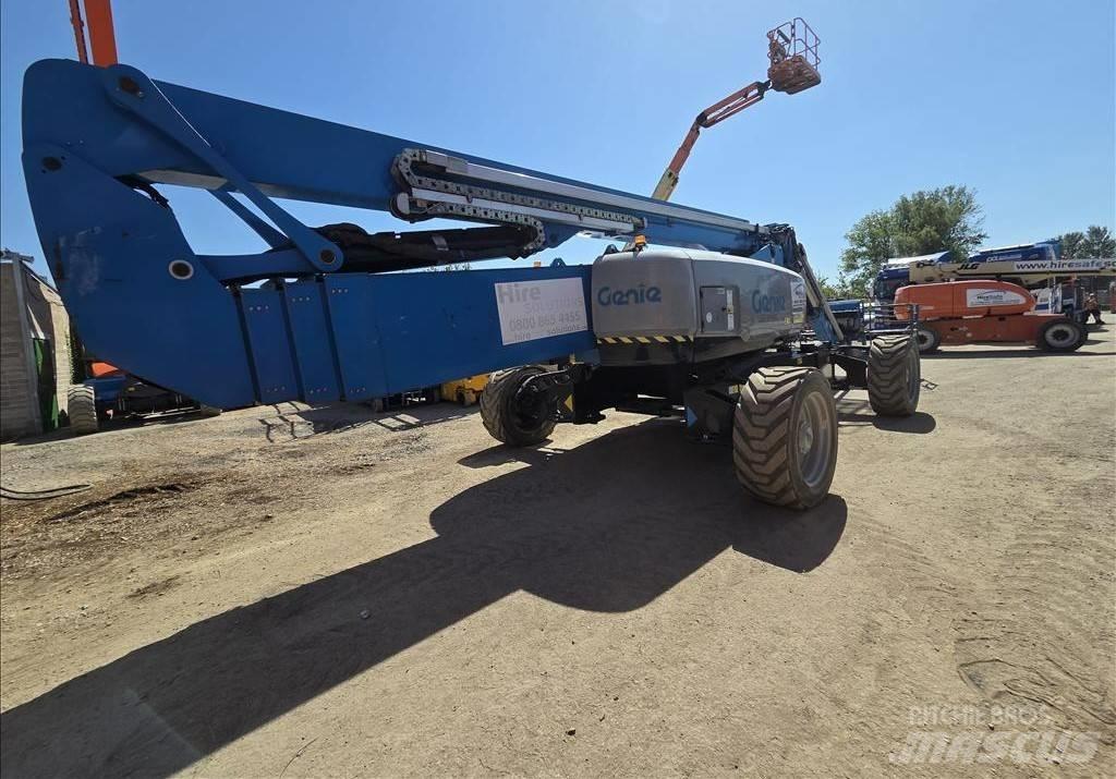 Genie ZX 135/70 관절형 전동이동 리프트