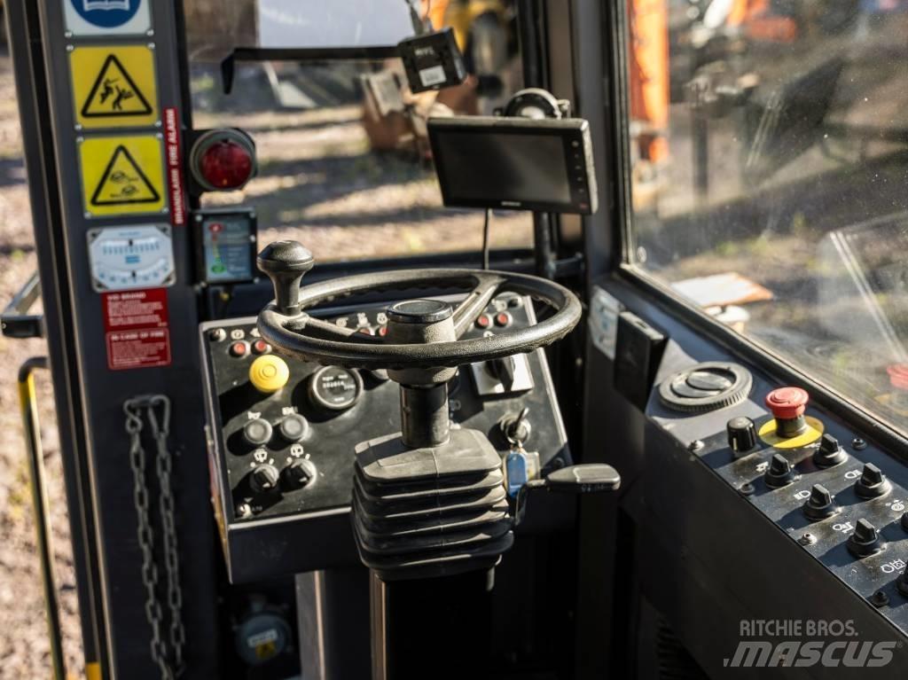 Atlas Copco XE3 C30 터널링 및 지하 채굴 드릴